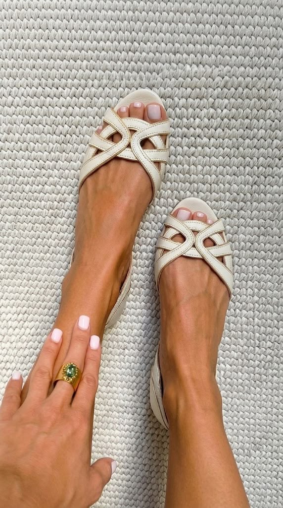 Camilla | Sandales Entrelacées Crème Élégante