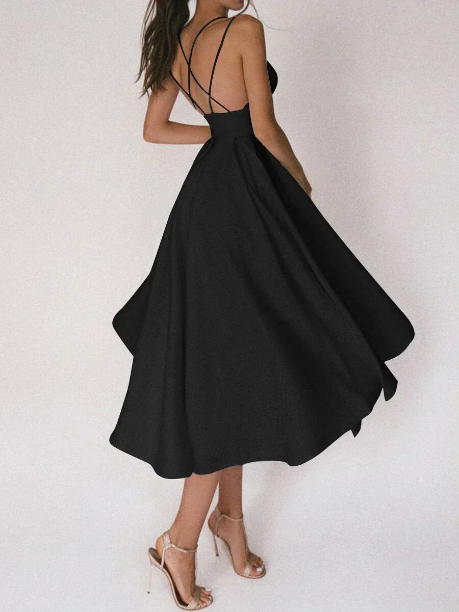 Elara - Robe Minimaliste Élégante